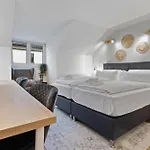 Flatista Homes - Luise * Munich