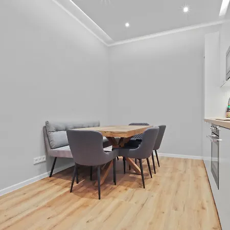 Flatista Homes - Luise Munique