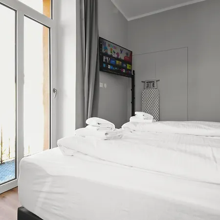 Flatista Homes - Luise * Munique