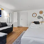 Flatista Homes - Luise Daire *
